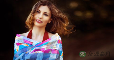 吴彦祖女儿长大啦！扎小辫露香肩超可爱
