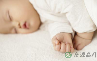 细菌多滋生 小宝宝指甲要干净