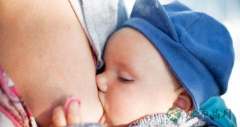 熊孩子咬乳头 妈妈巧应对