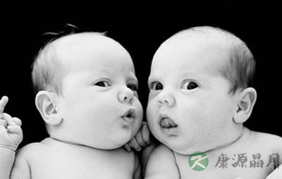 双胞胎兄弟娶双胞胎姐妹 取名很有趣