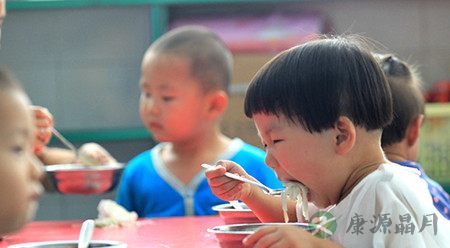 卫计委科技所所长马旭代表:设立0-3岁托幼机构