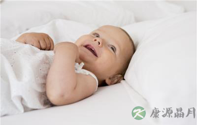 宝宝多大才可以开始用枕头？
