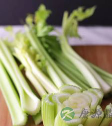 寒假里和孩子一起体验水培蔬菜的乐趣！