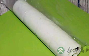 给孩子调理脾胃这样吃 自制山药红豆泥卷