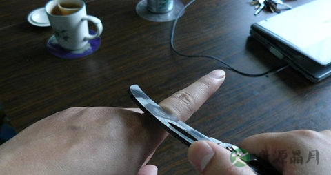 女朋友有自残和自杀的倾向怎么办