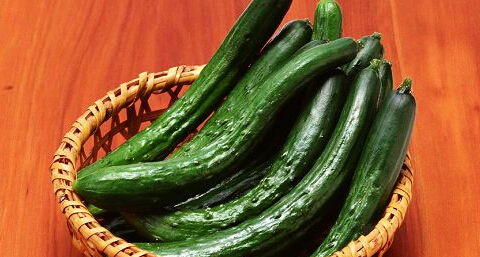 【用天然食物除雀斑】怎样用天然食物除雀斑