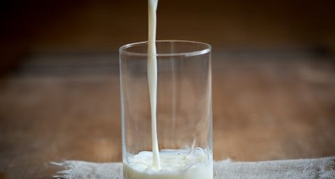 过期牛奶能做面膜吗