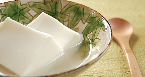 【利用豆腐护肤】利用神奇豆腐给你嫩嫩的肌肤