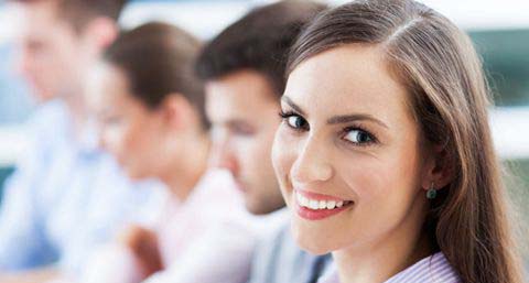 脸上老长痘痘怎么办 夏季抗痘重在呵护