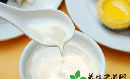 6种吃花生法让你胸部变大花生