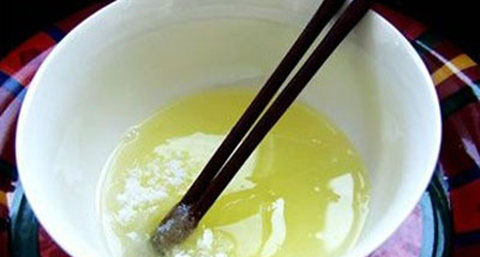 如何使用蛋白和珍珠粉美白