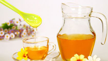 女人每天喝杯蜂蜜水最养生