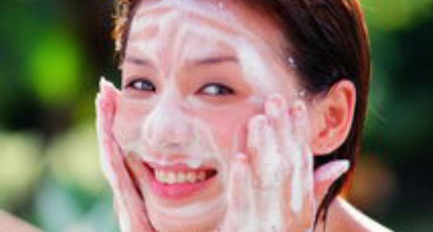 【如何拥有美白肌肤】 选对产品最重要