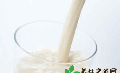 妙招去黑头还你洁白肌肤