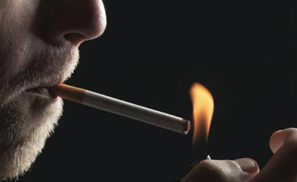 吸烟男女要注意保养皮肤 吸烟男女要注意保养皮肤