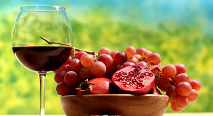 女人喝红酒　养生功效多