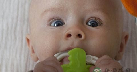 小婴儿鼻子上长雀斑的原因