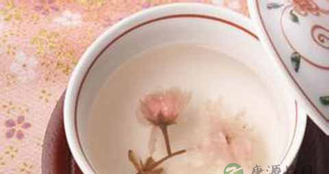 如何巧用花茶祛除黄褐斑