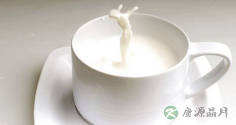 牛奶洗脸可以祛斑吗 