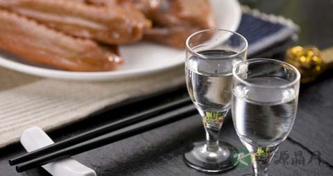 白酒的吃法_哪些人不能吃白酒 白酒的吃法_哪些人不能吃白酒