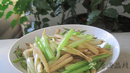 茭白搭配什么吃最好