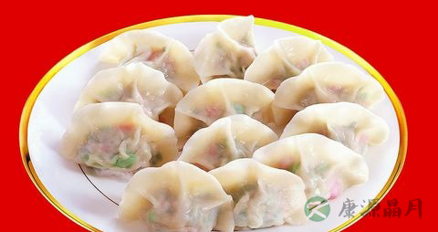 方饺子皮饺子的包法