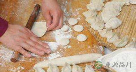 煮饺子用什么锅