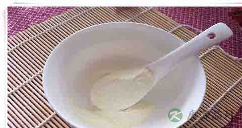 脱脂乳粉的营养价值_吃脱脂乳粉的好处