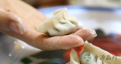 饺子馅放酱油吗