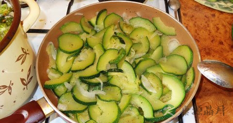 茭瓜的吃法_哪些人不能吃茭瓜 茭瓜的吃法_哪些人不能吃茭瓜