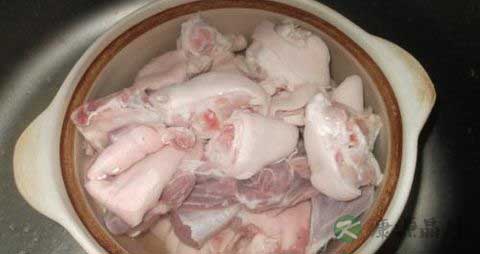 怎么卤猪蹄不开花