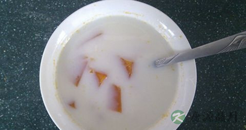 全脂牛奶的营养价值_吃全脂牛奶的好处