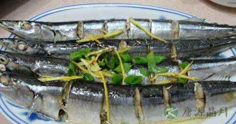 秋刀鱼怎么去鱼鳞