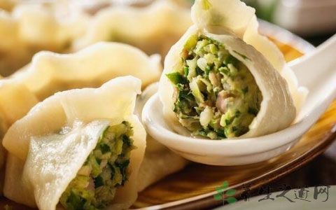 饺子粉是高筋粉还是低筋粉