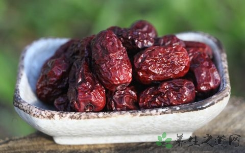 制作腊八粥的材料