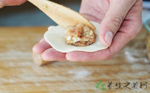 饺子馅要放酱油吗