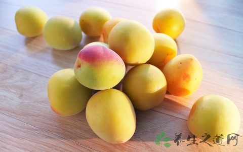 吃李子上火吗
