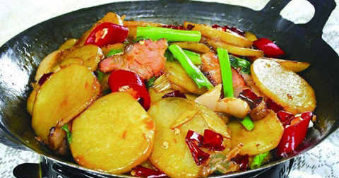 干锅土豆片什么时候放调料