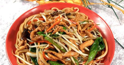 肉丝炒面的营养价值