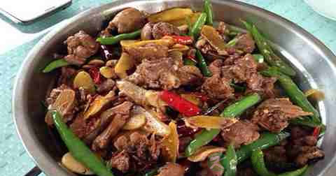 青椒炒鸭肉什么时候放调料
