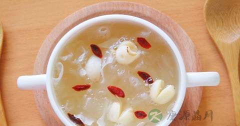 做红枣银耳莲子羹放什么调料