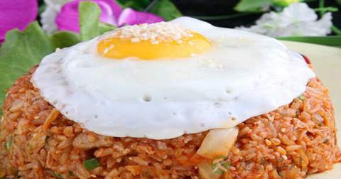 做泡菜炒饭放什么调料