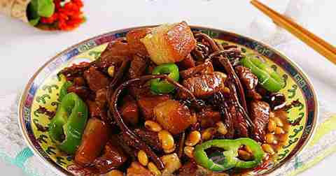 茶树菇炖五花肉什么时候放调料