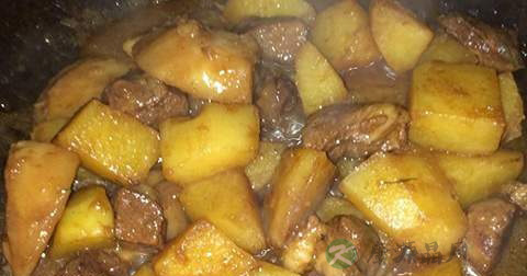 土豆烧肉什么时候放调料