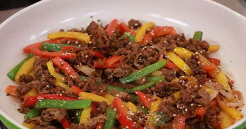 做五彩牛肉丝放什么调料