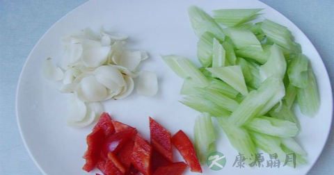 做西芹百合炒虾仁放什么调料