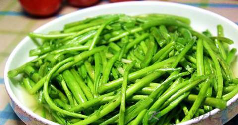 清炒蒿子秆什么时候放调料