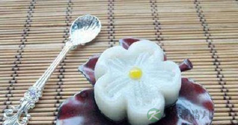梅花糯米团什么时候放调料