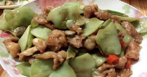 扁豆炒肉什么时候放调料