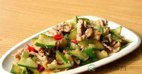 黄瓜炒肉片可以放洋葱